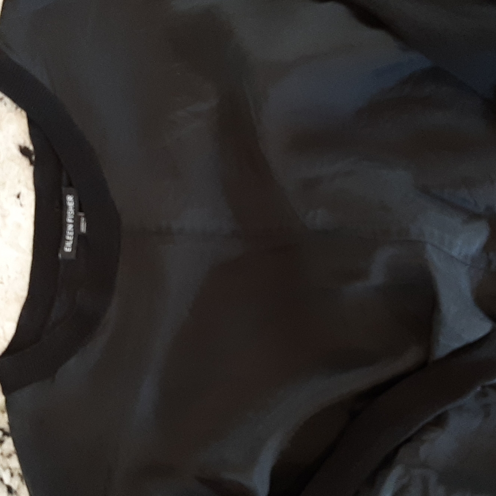 Eileen Fisher silk fabric and knit top - Picture 6 of 6